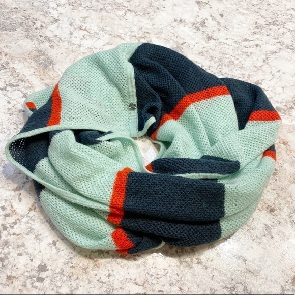 Lululemon Scarf Heart Opener Knit Infinity Stripes - Picture 1 of 5